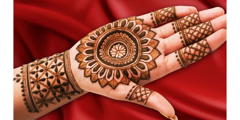 Mehndi Design Mini Mandala Center Design (2)