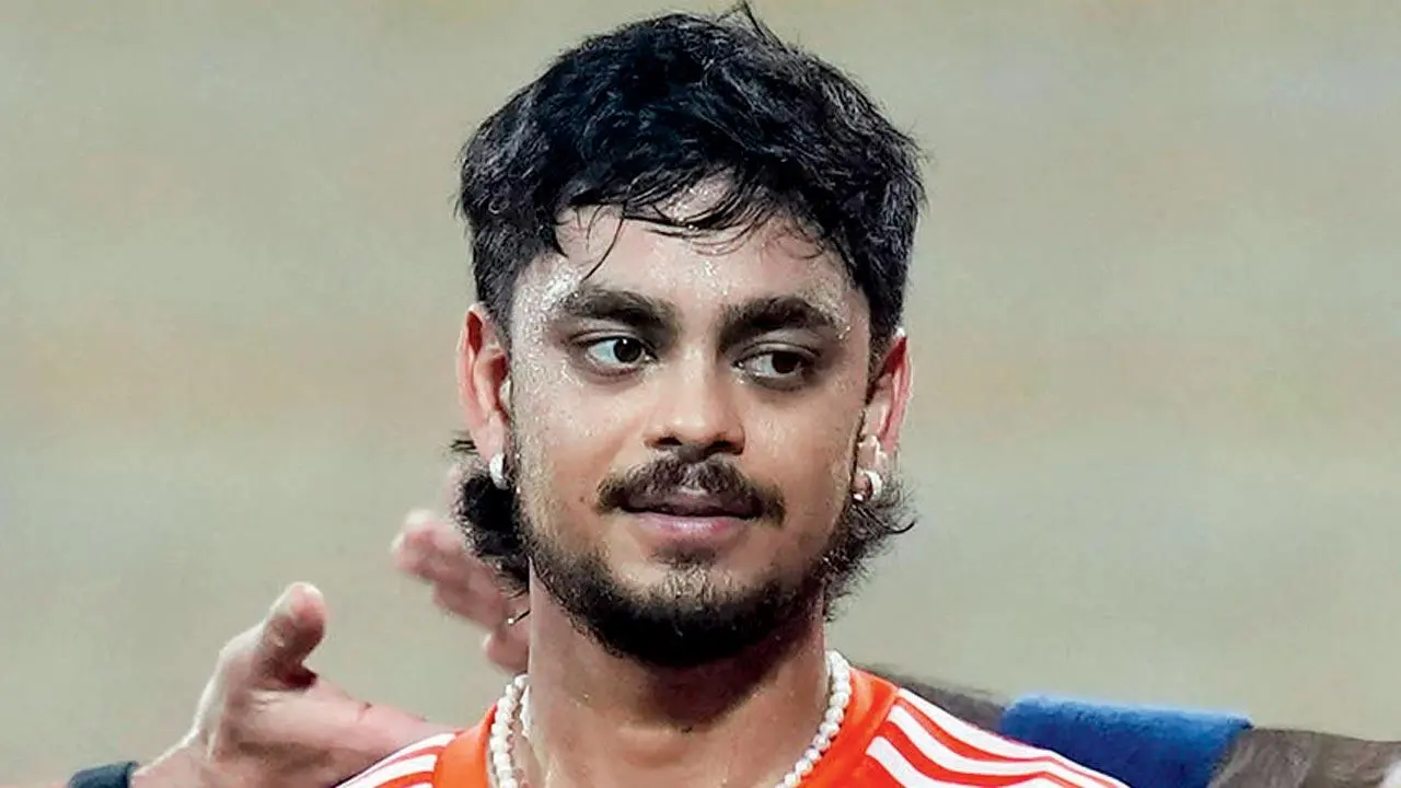 Ishan Kishan Hairstyle 4